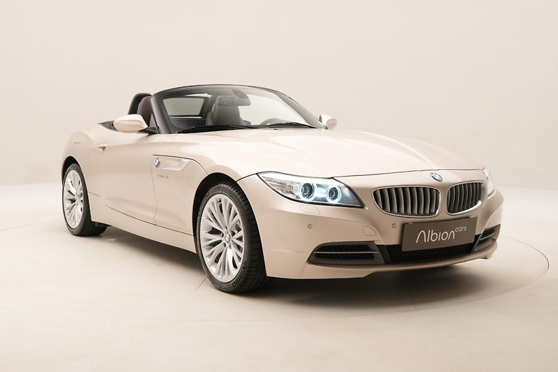 BMW Z4 sDrive 35i N54 AUT CZ 1. maj - fotka 14 z 56