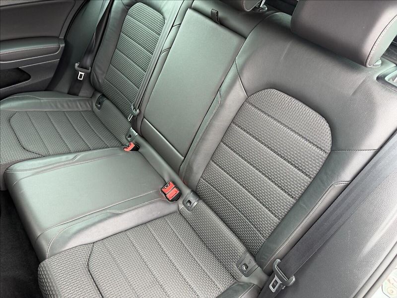 Volkswagen Golf Variant VII 1.6 TDI Comfortline - fotka 18 z 22