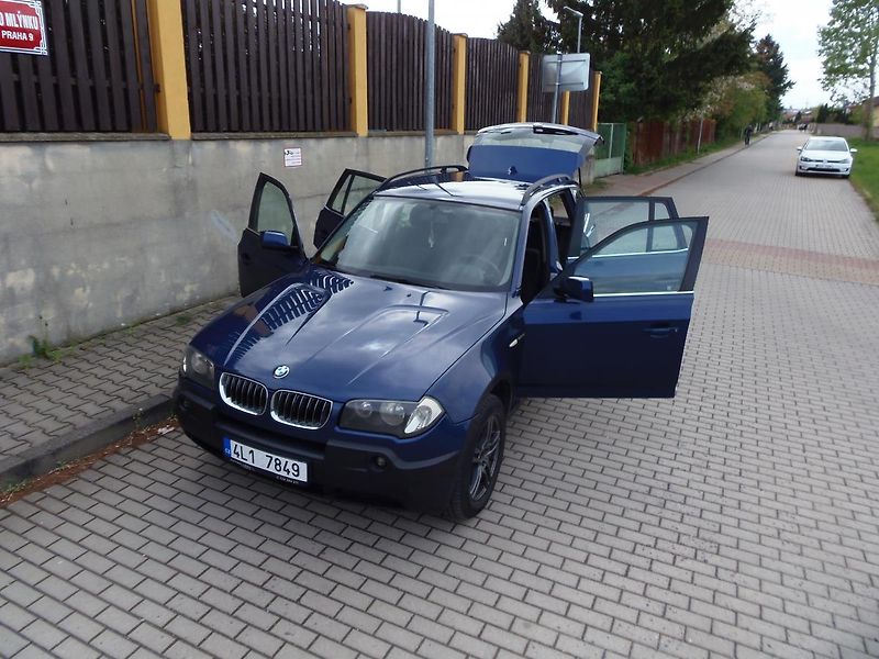 BMW X3 (2005) 3.0 D 150 kw manuál nová STK - fotka 16 z 22