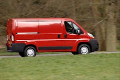 Citroën Jumper (2026) 2,2 BlueHDi 120 MAN6 FG30 L2H2 - fotografie inzerátu