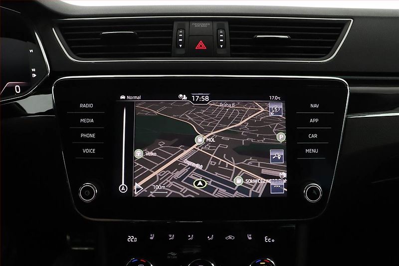 Škoda Superb (2020) Laurin&Klement iV 1.4 TSI PHEV - fotka 13 z 20