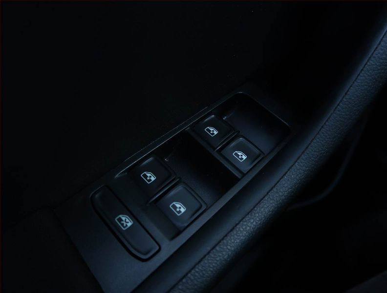 Škoda Fabia (2018) Ambition 1.4 TDI, Tempomat - fotka 15 z 16