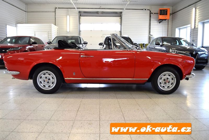 Fiat 124 Spider 1.6 SPORT SPIDER rv 1969 - fotka 11 z 50