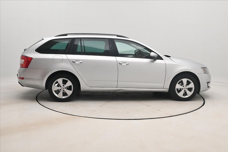 Škoda Octavia 1,6 TDI 81kW tažné nová STK - fotka 4 z 30