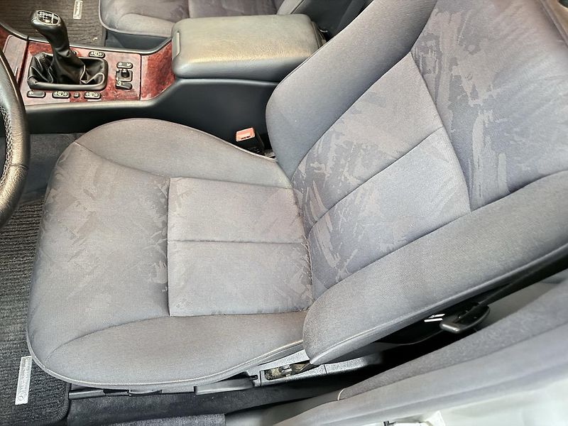 Mercedes-Benz Třídy E (1997) 200i,kompressor,Elegance - fotka 26 z 31