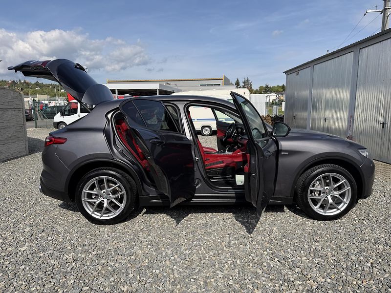 Alfa Romeo Stelvio 2.2JTDM Q4 4x4 210PS VELOCE 1A - fotka 134 z 167