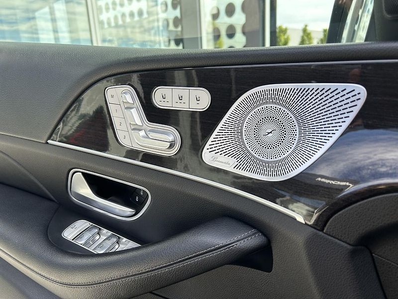 Mercedes-Benz GLS 400d 4MATIC AMG AIRMATIC - fotka 26 z 36