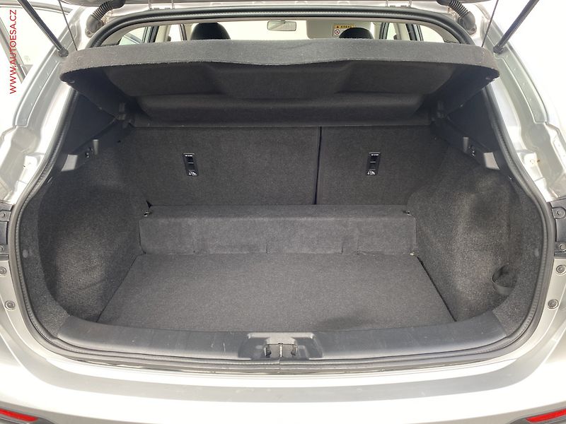 Nissan Qashqai (2017) 1.5dCi, Visia, TZ - fotka 7 z 16
