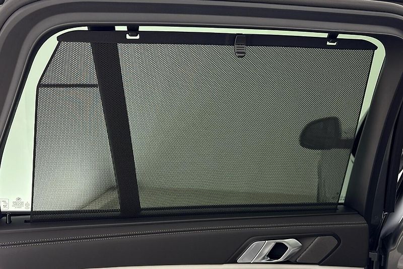 BMW X5 xDrive30d - fotka 29 z 30