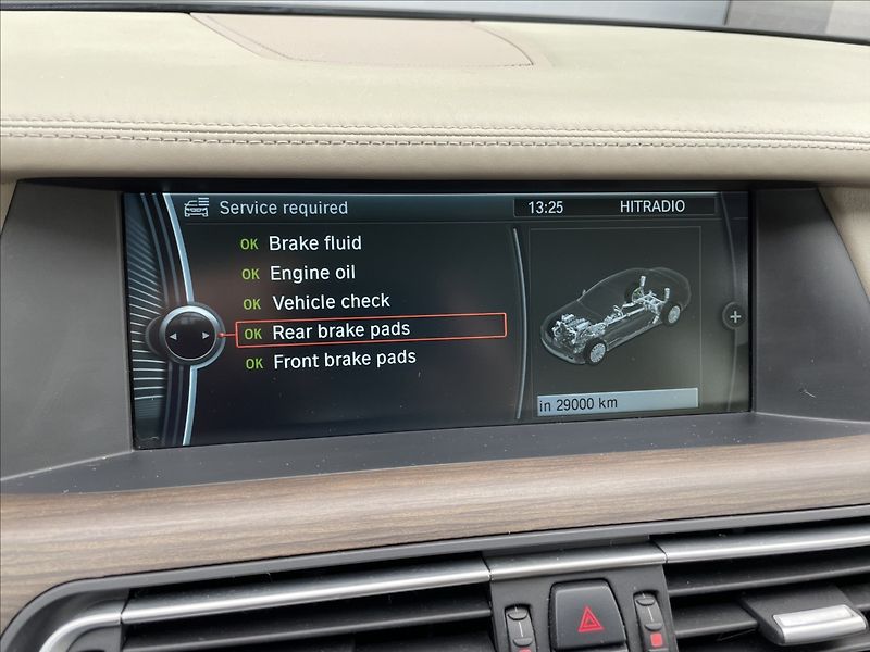 BMW Řada 7 740D XDRIVE ČR. - fotka 17 z 32