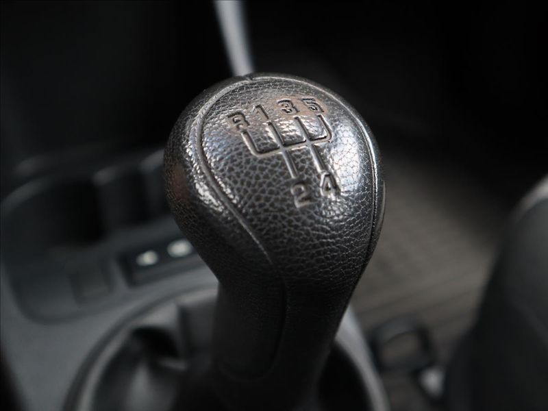 Škoda Roomster 1,4 i 16V Park Senzory - fotka 14 z 21