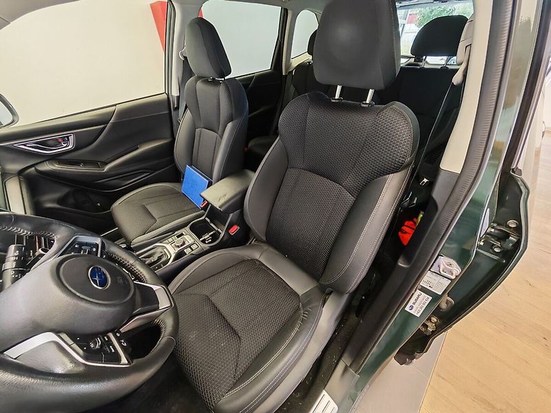 Subaru Forester 2.0 benzin - fotka 15 z 48