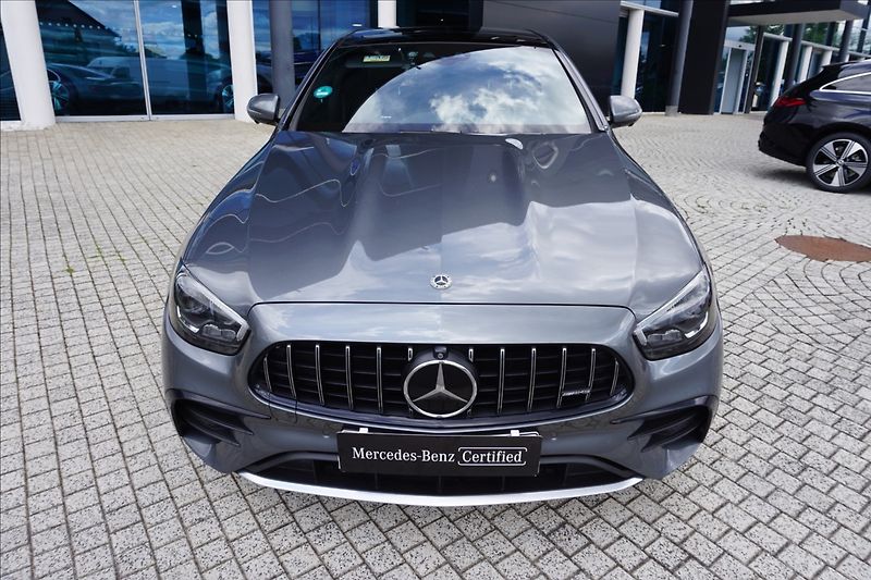 Mercedes-Benz Třídy E 3,0 AMG E 53 4MATIC+ - fotka 3 z 21