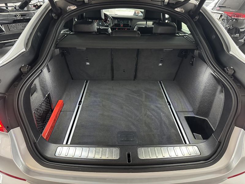 BMW X4 (2017) X4 M40i xDrive HARMAN KARDON - fotka 22 z 35