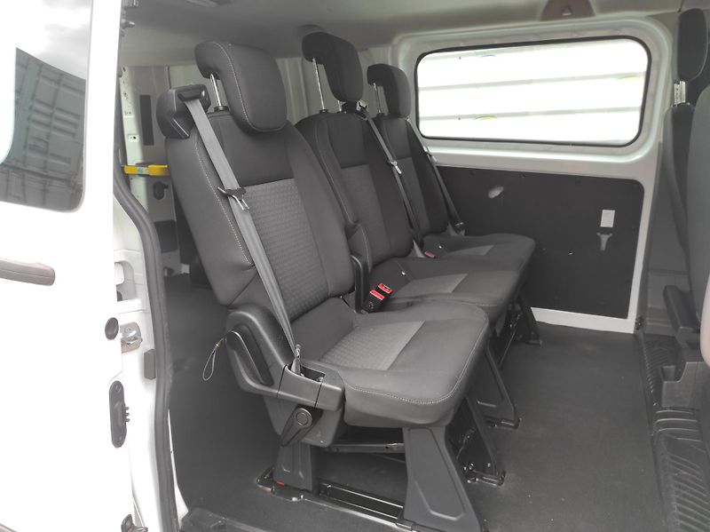 Ford Transit Custom 2.0EcoBlue mHev, L2, 6 míst,TZ - fotka 9 z 42
