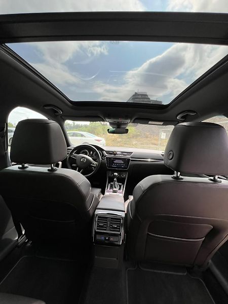 Škoda Superb (2018) - fotka 11 z 12