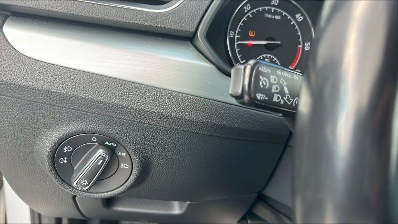 Škoda Superb (2018) COMBI / 2.0 TDI / 110 kW / 7DS - fotka 24 z 25