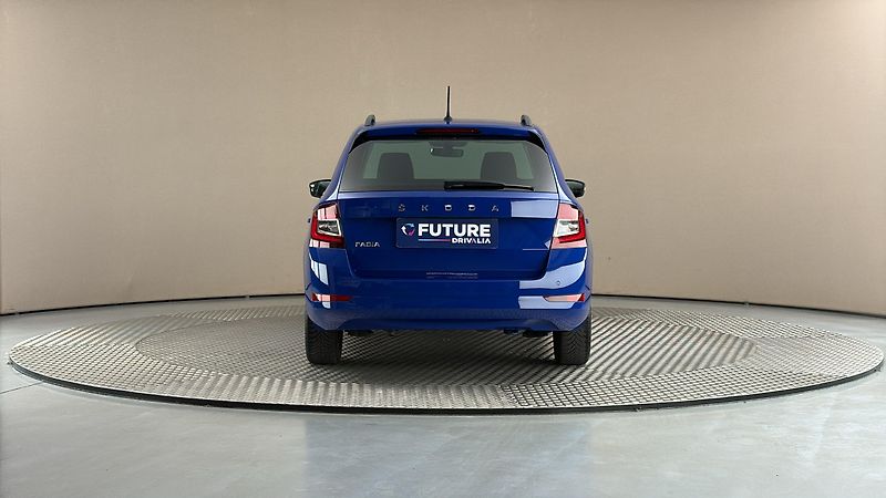 Škoda Fabia 1.0 TSI Black Combi - fotka 5 z 24