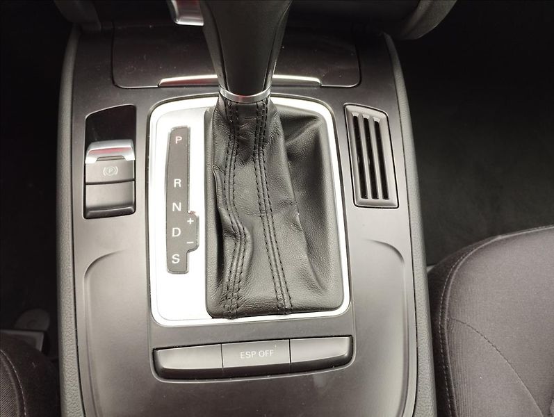 Audi A4 2,0 105KW - fotka 15 z 17