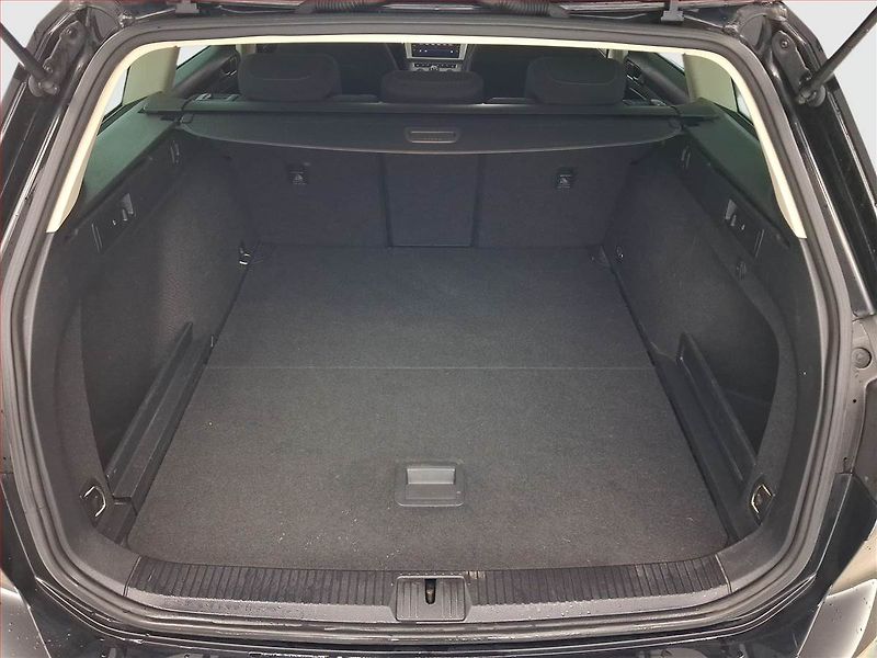 Volkswagen Passat (2017) Comfortline 2.0 TDI - fotka 14 z 20