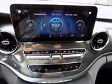 Mercedes-Benz Třídy V (2021) 300d/4Matic/Long/AMG/AirMatic/ - náhled 33