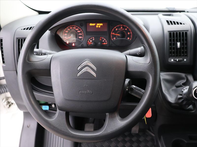 Citroën Jumper 2,2 140 BlueHDi Plus Klima - fotka 16 z 29