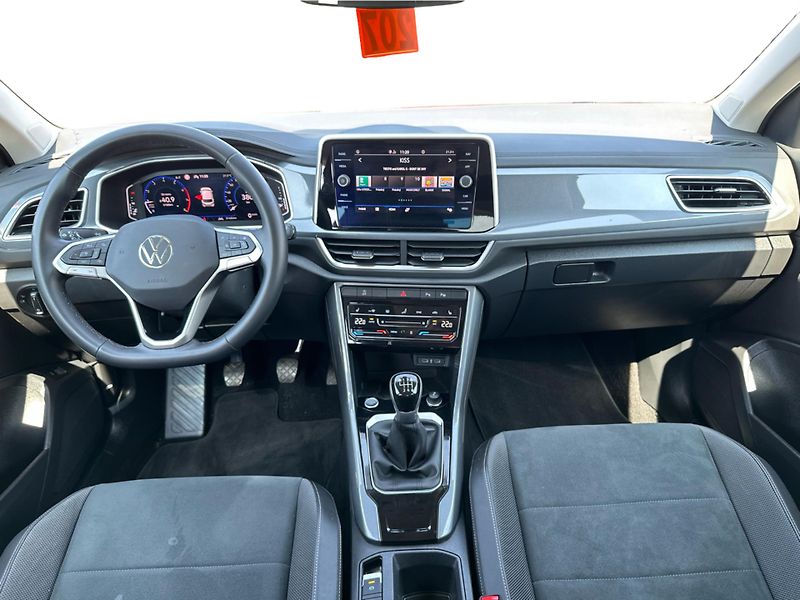 Volkswagen T-Roc Style 1.5 TSI 110kW Man. 6 - fotka 10 z 24
