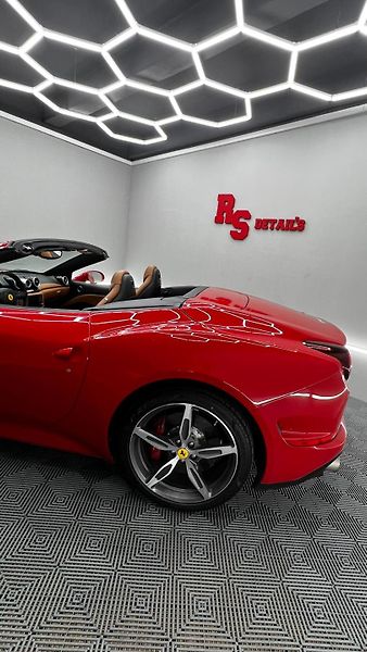Ferrari California (2014) - fotka 9 z 15