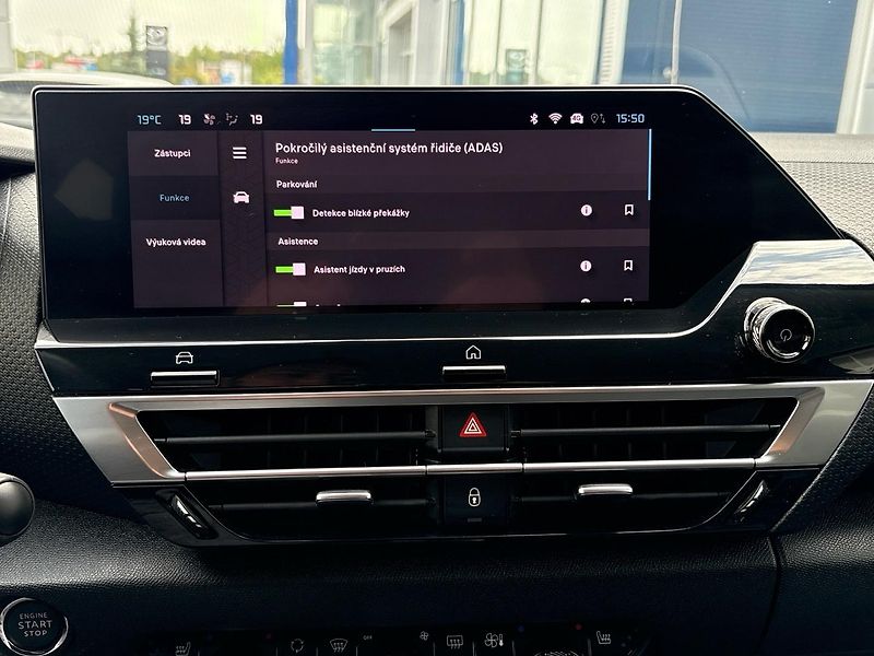 Citroën C4 (2023) Shine 1.2 PureTech 130 EAT8 - fotka 42 z 58
