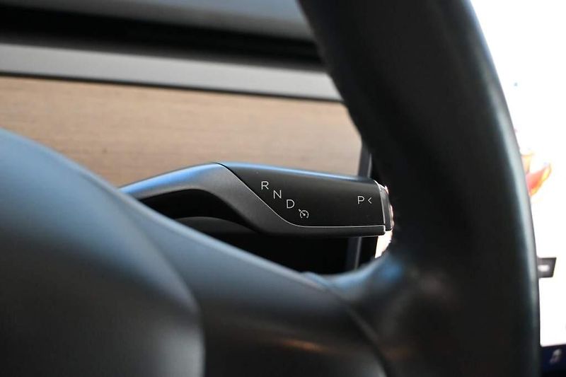 Tesla Model 3 (2019) RWD LED Kamera Range Plus 225K - fotka 13 z 34