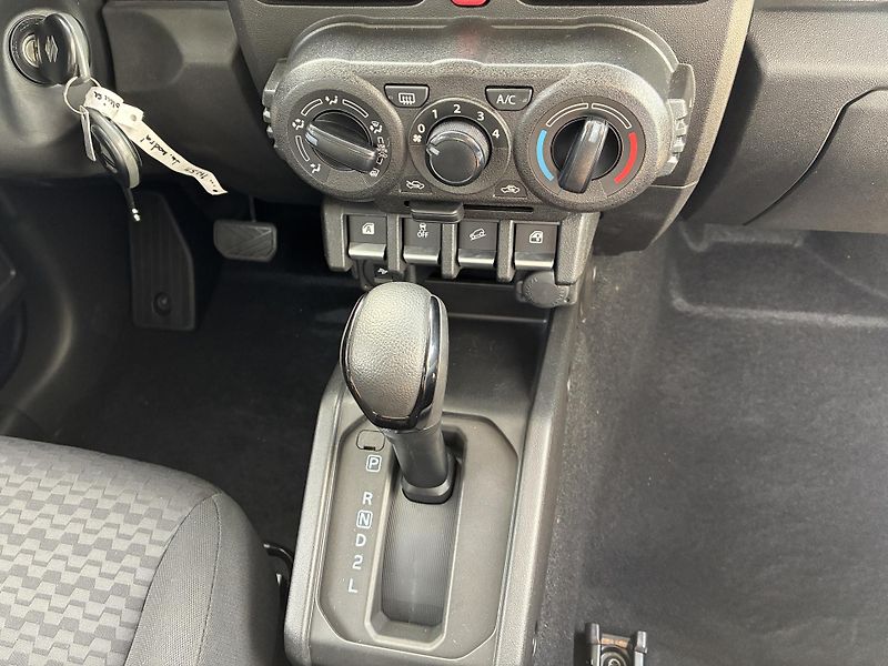 Suzuki Jimny (2026) 1,5VVT AllGrip ATM  * NOVÝ  * - fotka 10 z 13