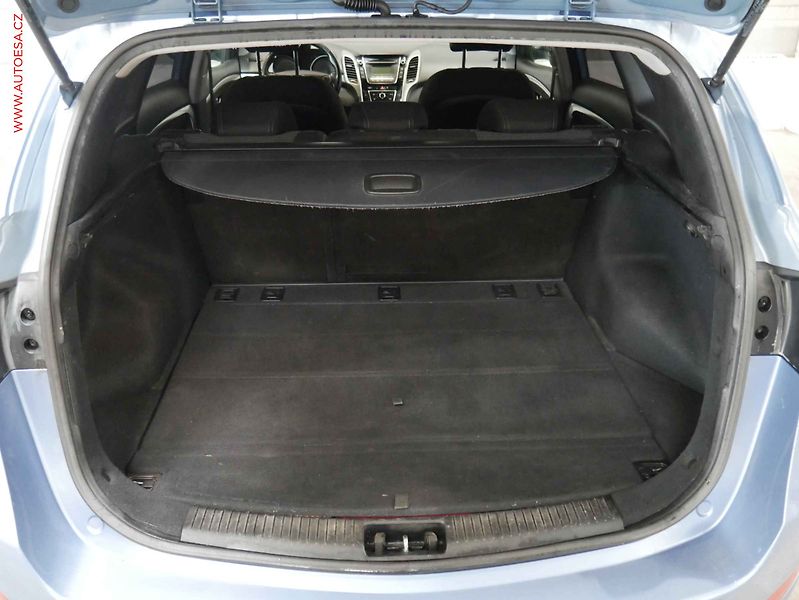 Hyundai i30 (2015) 1.4i, ČR, Klima - fotka 7 z 17