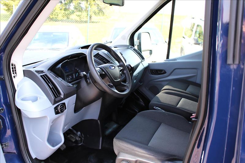Ford Transit 2,2 TDCi valník + plachta - fotka 17 z 30