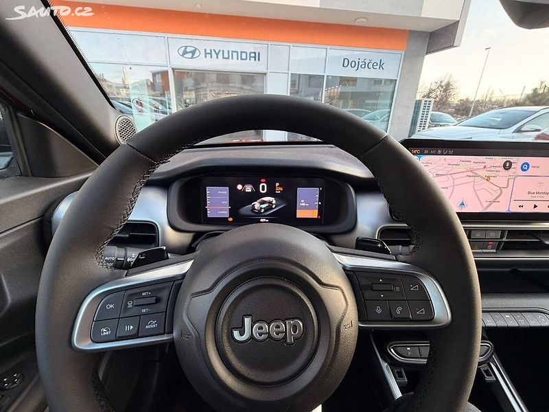 Jeep Avenger (2026) 4xe Upland 1.2 Turbo e-Hybrid - fotka 15 z 18