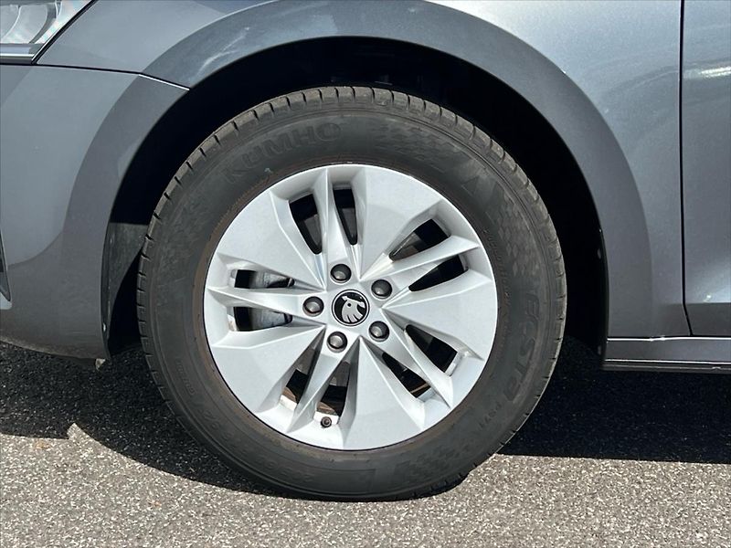 Škoda Octavia 1,5 TSi 110kW SELECTION  IV. R - fotka 12 z 25