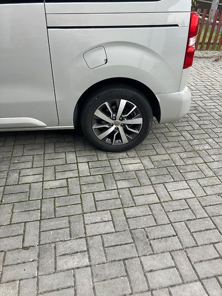 Toyota ProAce Verso (2018) - fotka 32 z 33