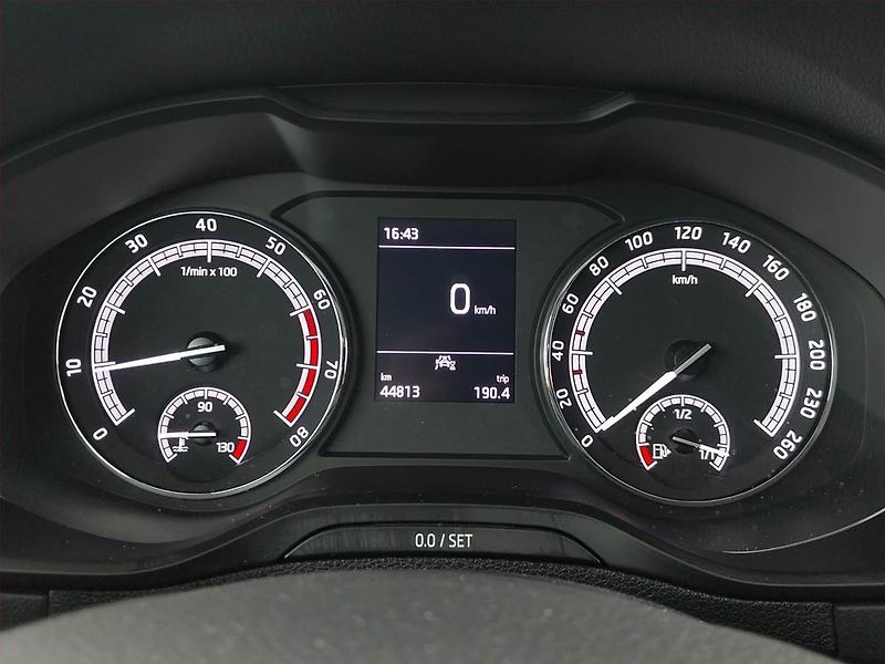 Škoda Karoq (2020) 1.0 TSI, Serv.kniha, Tempomat - fotka 11 z 17