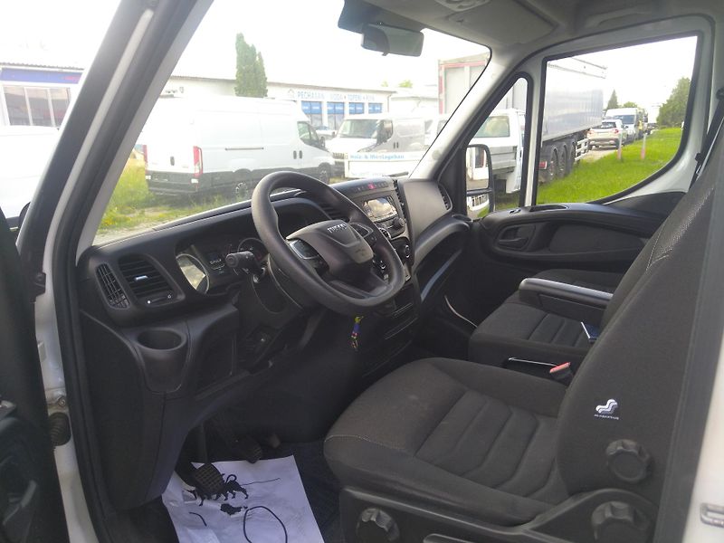 Iveco Daily 35S180  3,0L d.4.3m š-2.14 - fotka 9 z 9