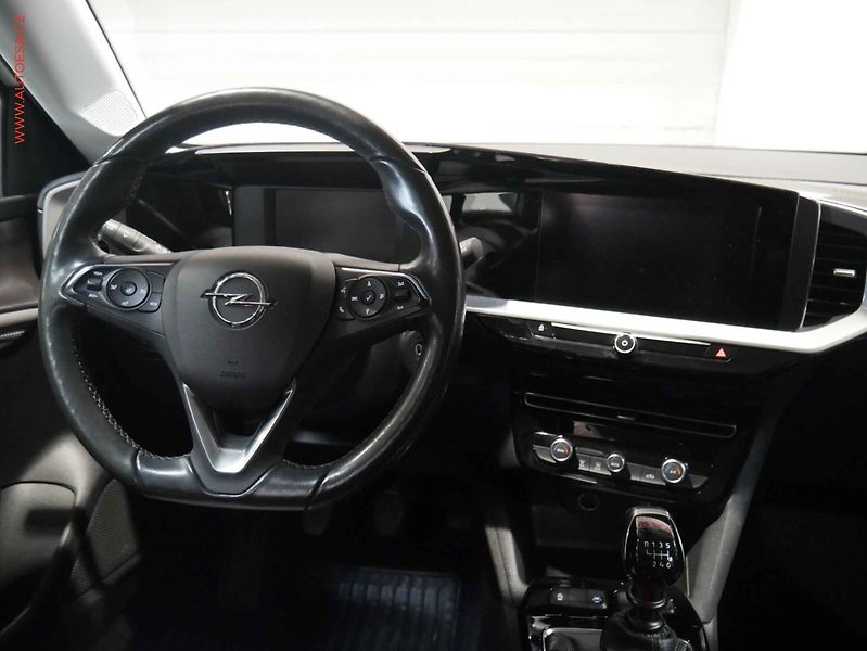 Opel Mokka (2023) 1.2T, 2.maj,ČR, LED, autoAC - fotka 13 z 22