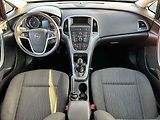 Opel Astra (2012) 1.4 16V, Klima - náhled 8