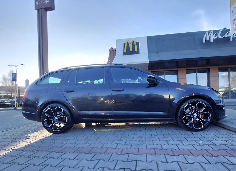 Škoda Octavia (2020) Škoda Octavia RS  - fotka 2 z 9