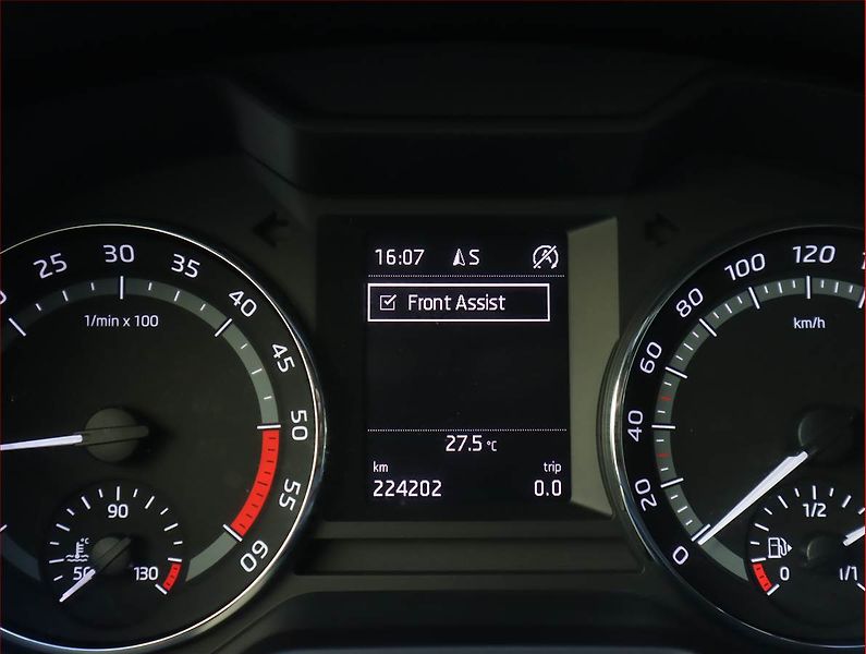 Škoda Octavia (2015) Scout 2.0 TDI, 4X4, Automat - fotka 17 z 20