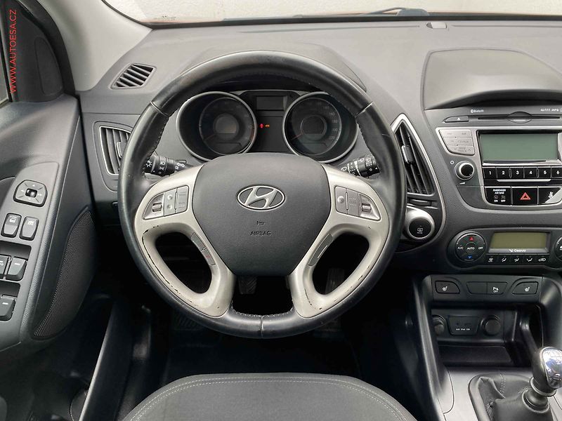 Hyundai ix35 (2013) 1.6 GDi 2WD, Comfort, +kola - fotka 11 z 15