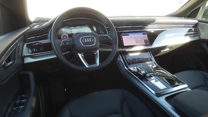 Audi Q8 55 TFSI quattro tiptronic - fotka 5 z 26