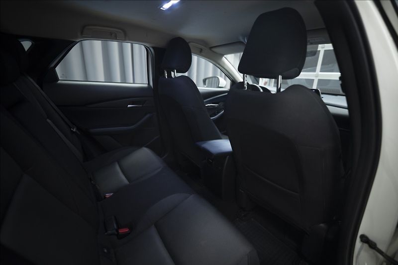 Mazda CX-30 2,0 SKYACTIV-G NAVI KAMERA ČR - fotka 13 z 41