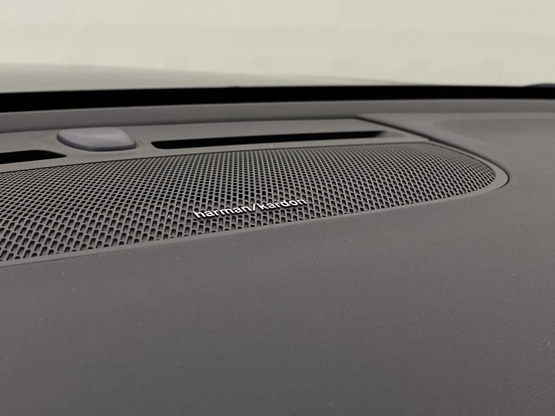 Volvo XC40 B4 DARK ULTRA AUT CZ - fotka 30 z 56
