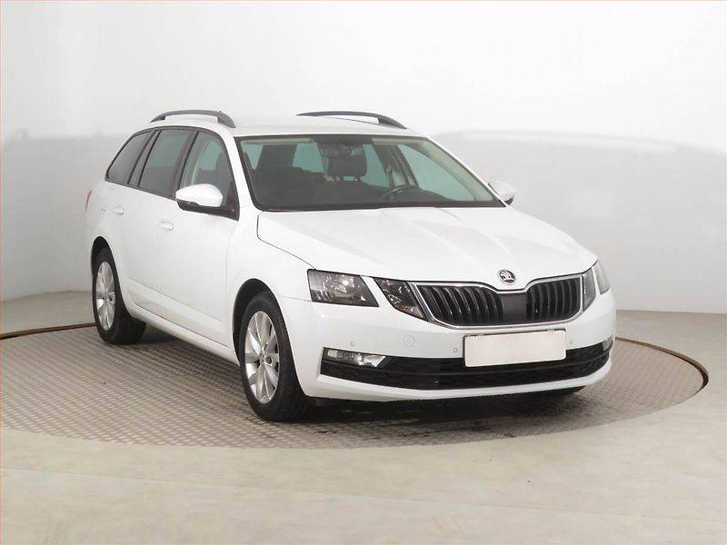 Škoda Octavia (2018) Ambition Plus 1.0 TSI, Navi - fotografie inzerátu