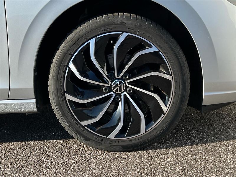 Volkswagen Golf 1,0 TSi 81kW LIFE  REZERVACE 8 - fotka 12 z 25
