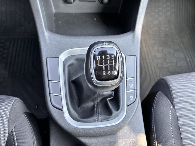 Hyundai i30 WG 1.0T-GDi 88kW REZERVACE - fotka 19 z 29