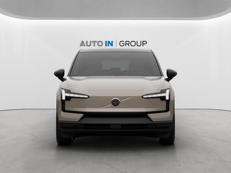 Volvo EX30 (2026) ULTRA P8 AWD, 315kW - fotka 2 z 9